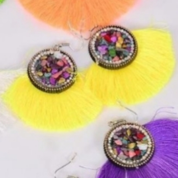 Tassel Fan Fringe Statement Earrings NEW *White - Picture 8 of 15